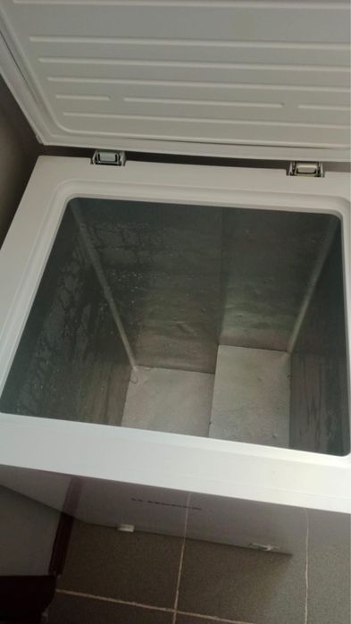 Продается морозильник компактный чистый