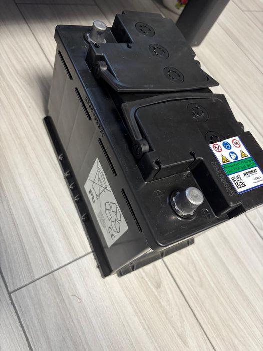 Baterie auto rombat 70Ah