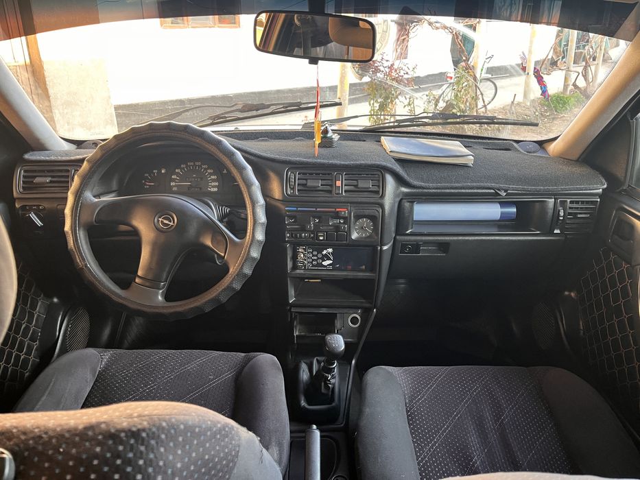 Opel vectra 1993