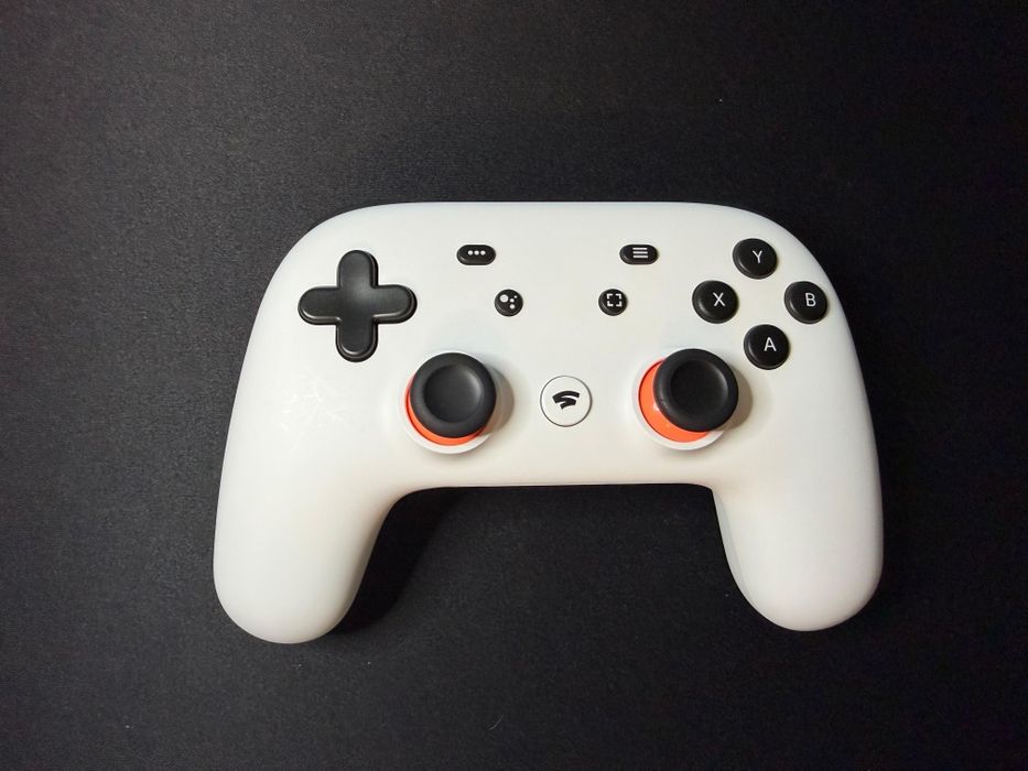 Controller Google Stadia alb - activat bluetooth wireless sau wired usb-c pentru pc, mac și telefon