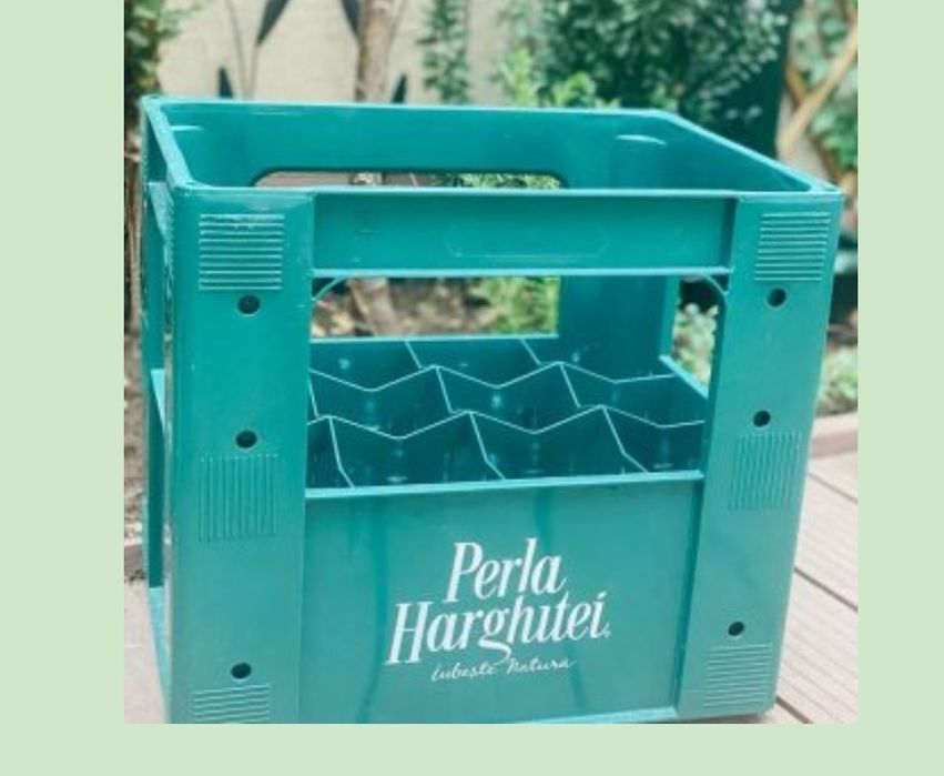 Naveta cu sticle apă minerală Perla Harghitei