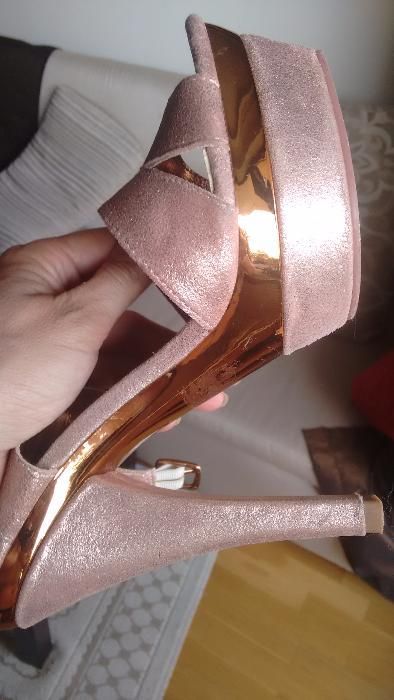 Sandale Collin Stuart din piele nabuc roz pudrat, super comode 180 lei