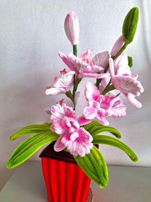 Vindem flori artificiale