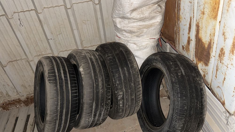 Продаются автошины  , комплект четыре штуки