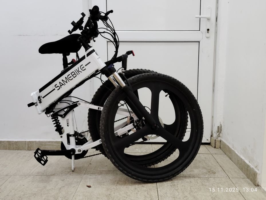 Bicicleta electrica pliabila.