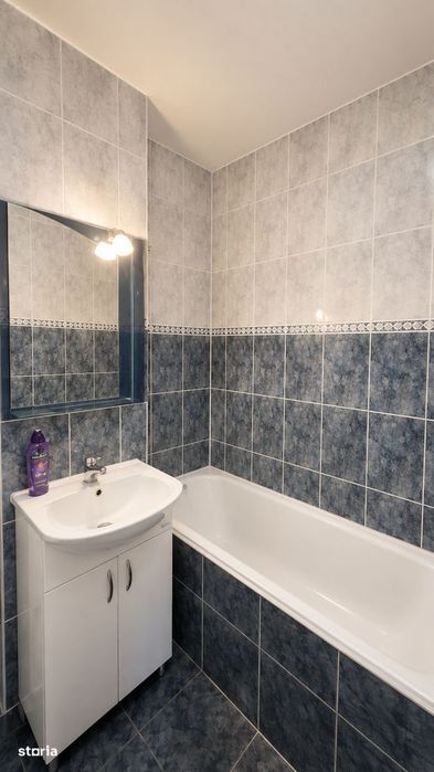 Racadau - 2 camere, decomandat, spatios, mobilat, utilat, boxa!