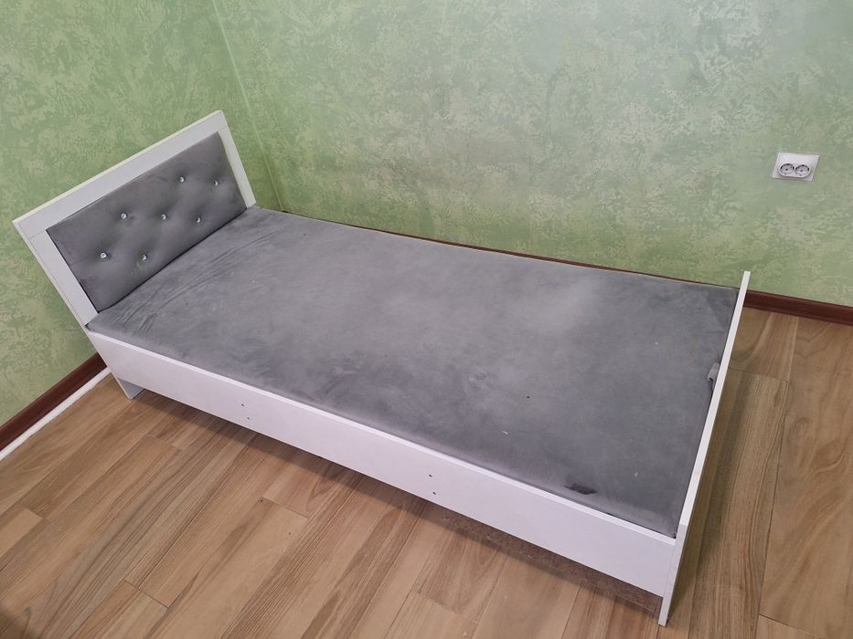 Кровать односпальная