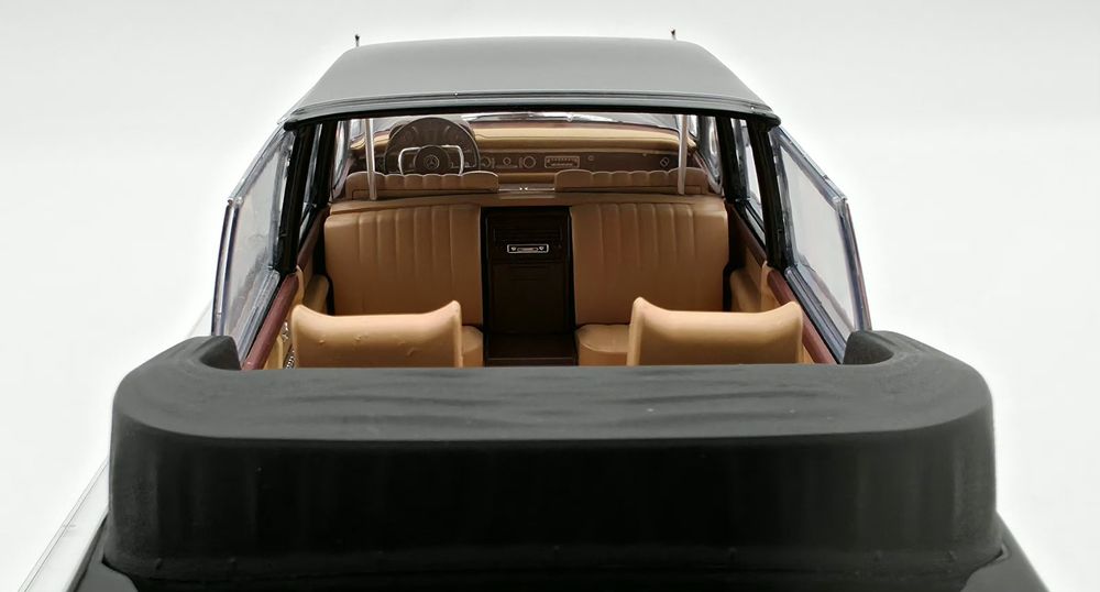 Macheta Mercedes‑Benz 600 W100 Landaulet 1:18 Ceausescu’s Car