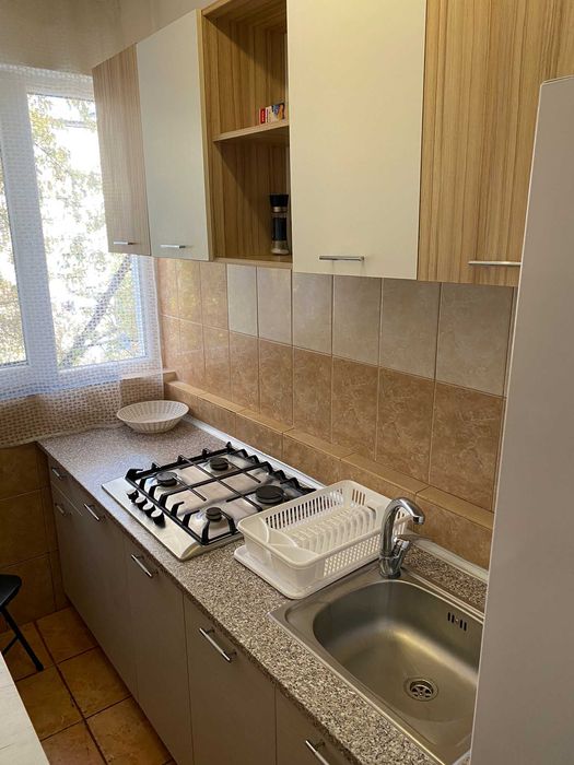 Apartament de închiriat, aproape de Universitate și Centru