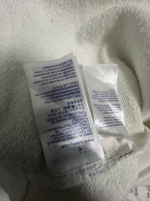 Оригинальный свитшот Tommy Hilfiger привезен из США.размер 52-L