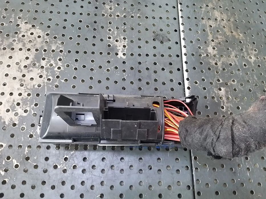 Panou sigurante 2.0 tdi audi q3 8u 5n0971845e