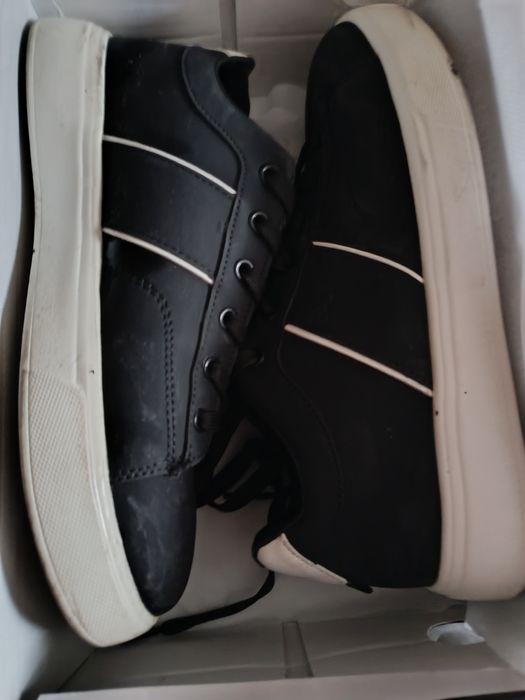 Кроосовки классические