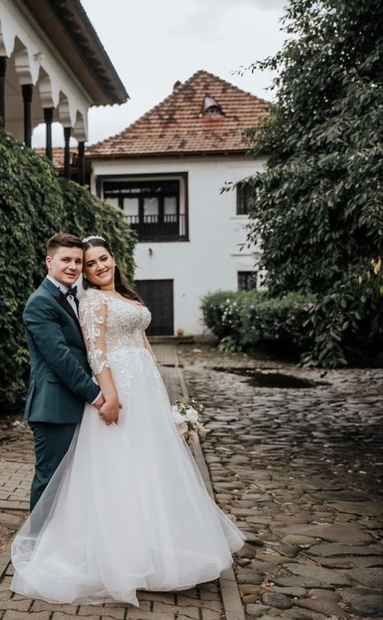 Vand rochie de mireasa