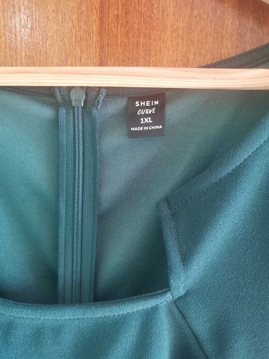 Дамска тъмнозелена рокля