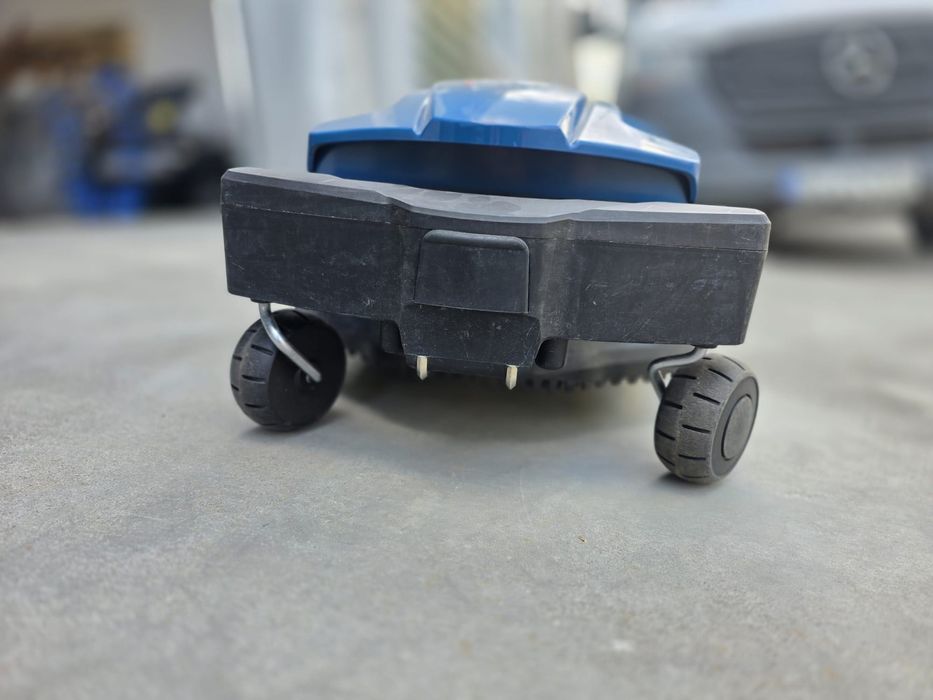 Robot de tuns iarba Krongras – stare foarte buna, automat, eficient