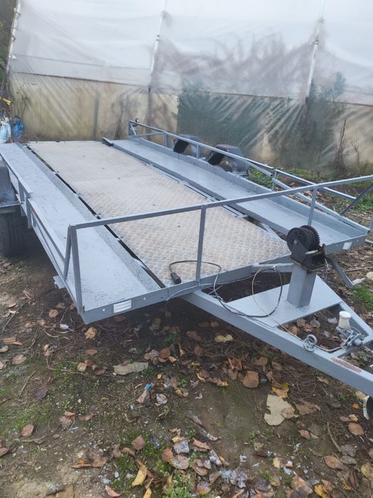 Vand Platforma /Remorca 2000 kg , 4 m x 2 m suprafață utila
