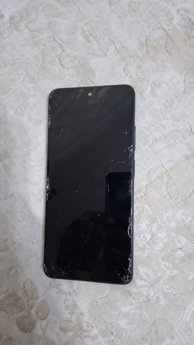 Телефон Redmi Note 12