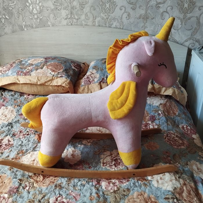 Продам лошадку-качалку