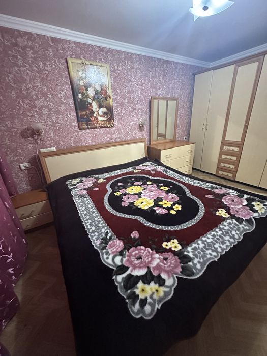 Продам спальный гарнитур б/у