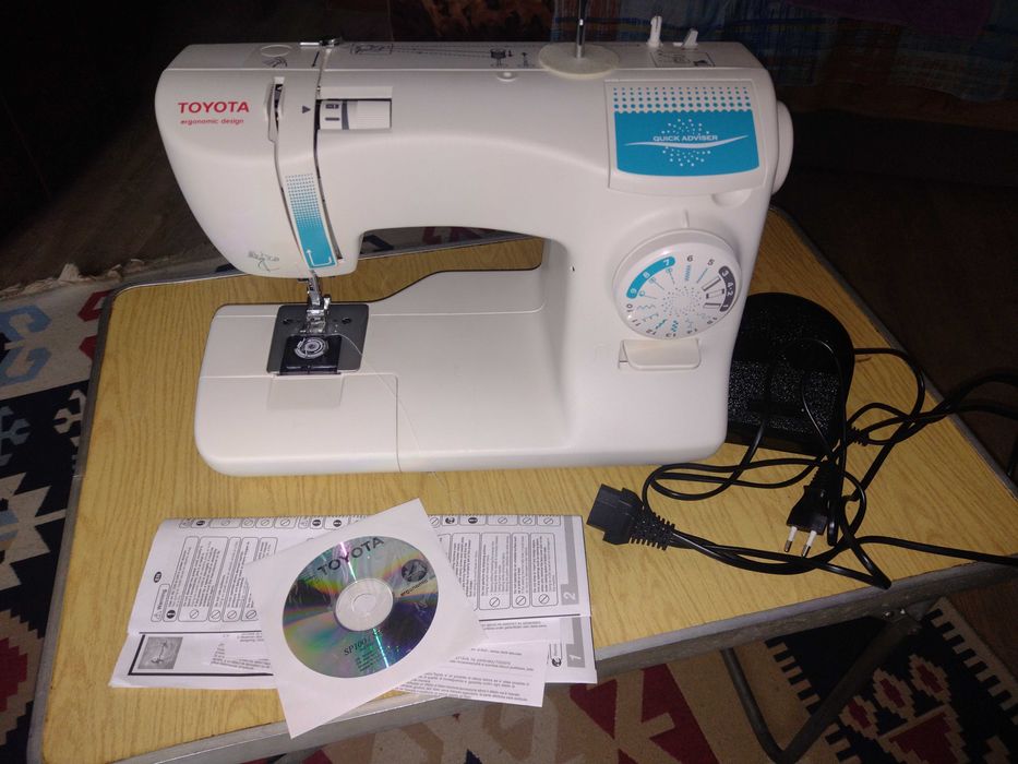 Masina de cusut TOYOTA
