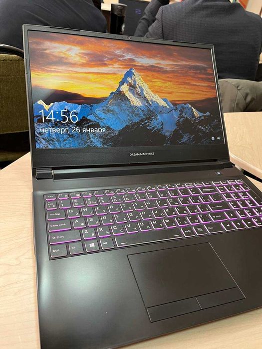 Игровой ноутбук Dream Machines