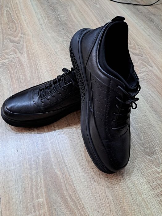 Vand pantofi marimea 40