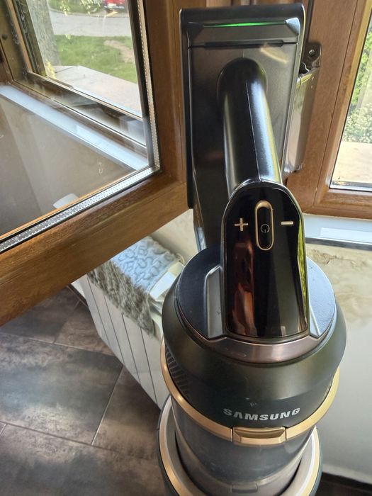 Самопочистваща се Прахосмукачка samsung