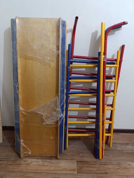 Продам детский спорткомплекс "Малыш Макси"