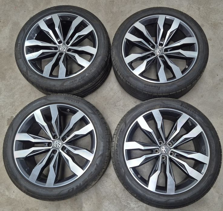 Jante aliaj 21 VW Touareg 3 R-Line CR III Vara 285/40/21 Pirelli dot 2023 6.5mm Suzuka Bicolor Volkswagen