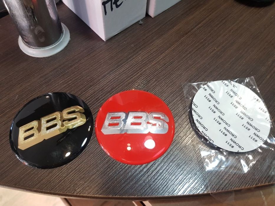 Предлагаме премиум стикери за джанти, тасове, капачки и централни капа