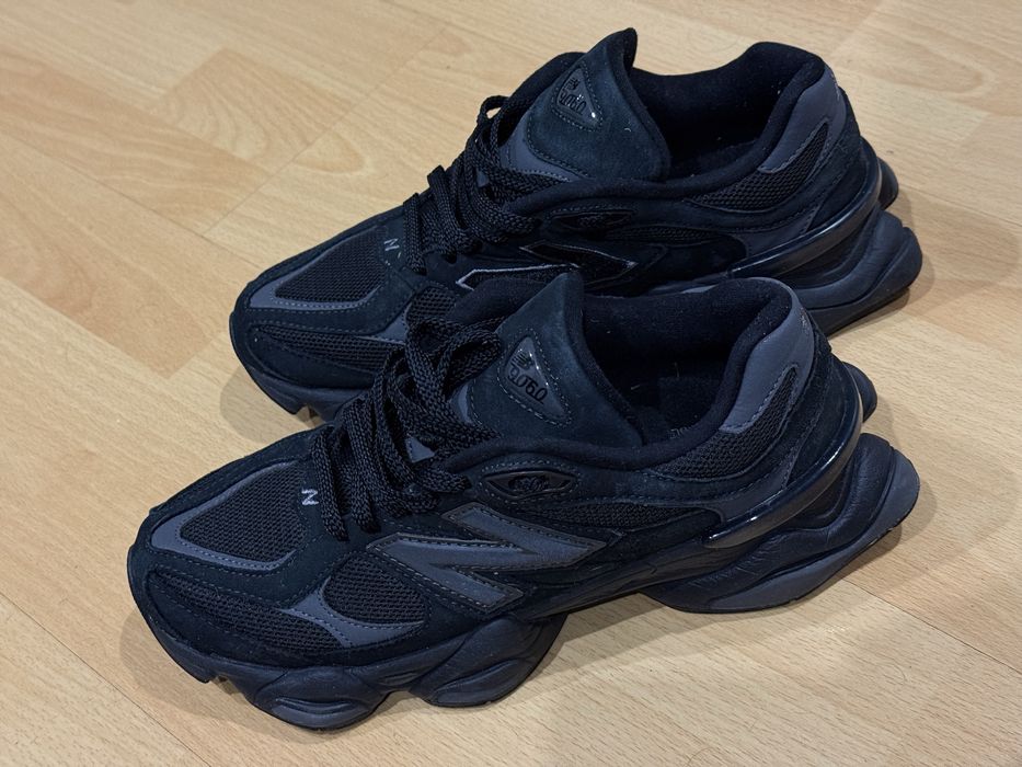 маратонки New Balance 9060 номер 42.5