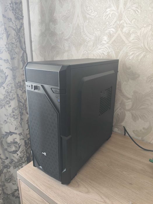Intel Xeon E5-2650 8ядер/16потоков, 16 Gb OЗУ, SSD 500Gb,  R7 1GB