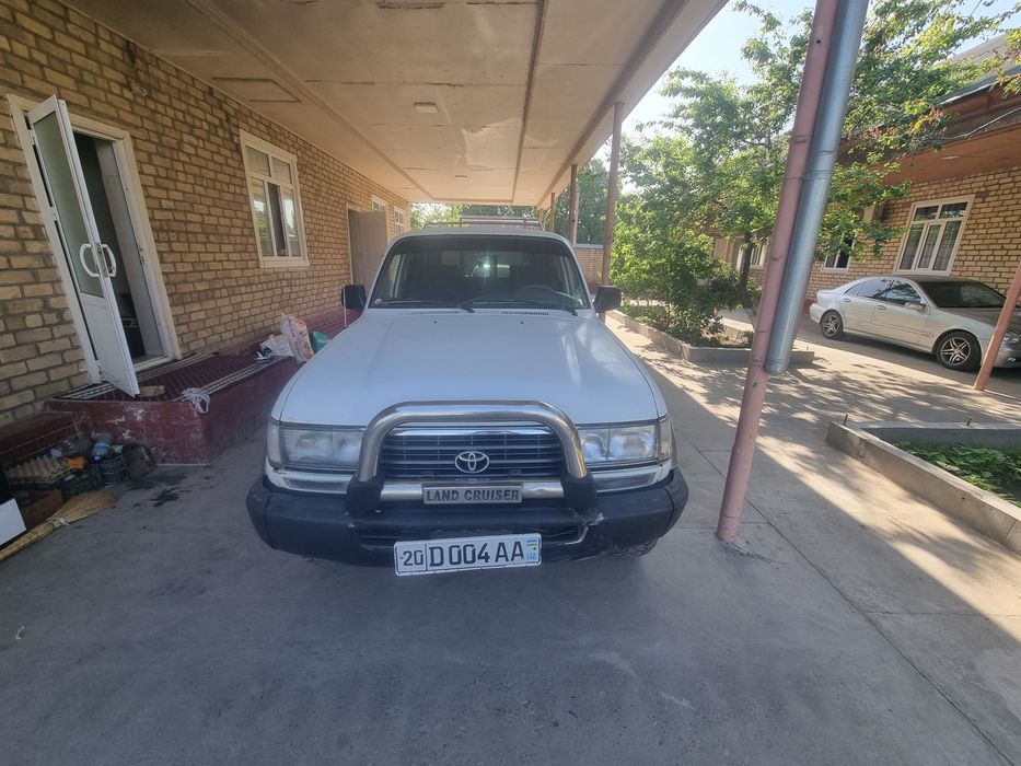 Сотилади холати яхши юрип турган мошина