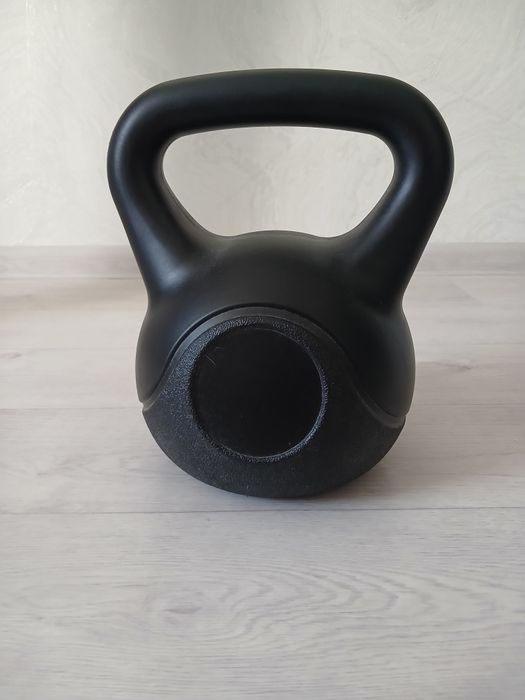 Продам гирю 12 кг