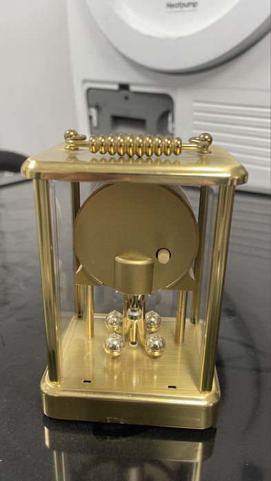 Ceas de masă auriu, model vintage Superb