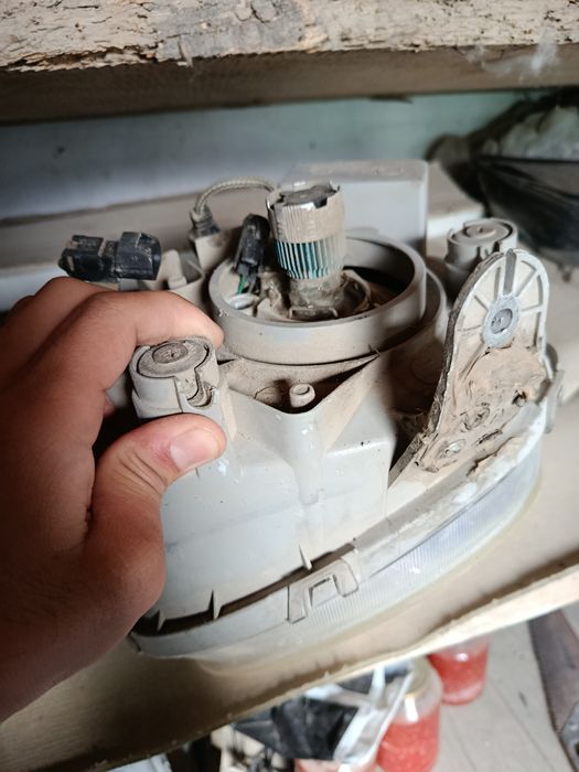 Matiz oldi fara rabochi holati ortacha Mi2 led lampuchkasi ham bor