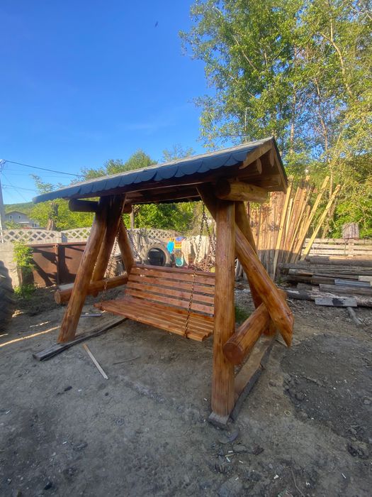 Vând leagăn din lemn masiv