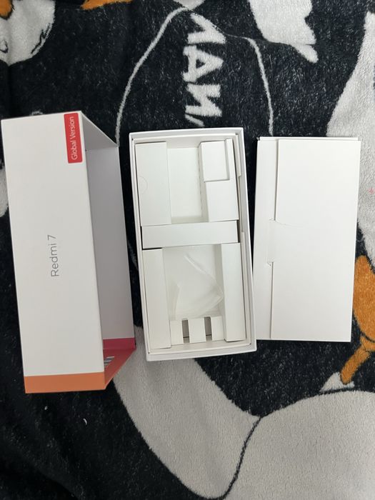 Продам редми 7 глобал 32гб