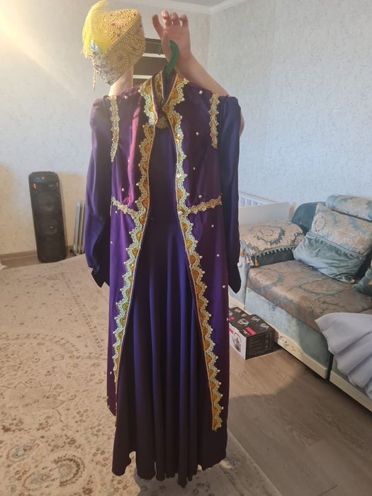 Узбекское национальный костюм