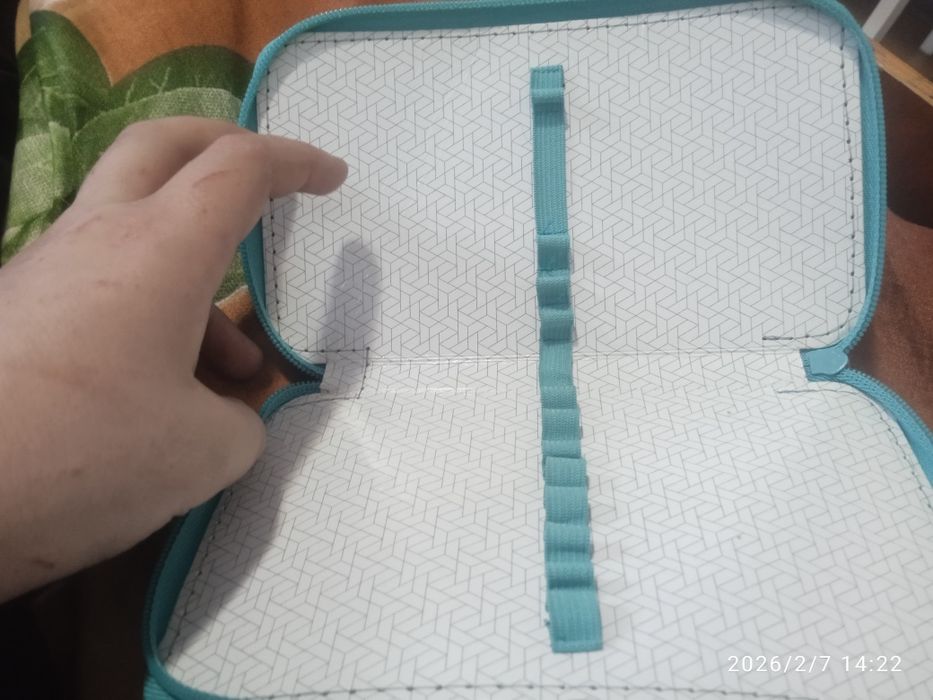 Продам пенал  новый Animals