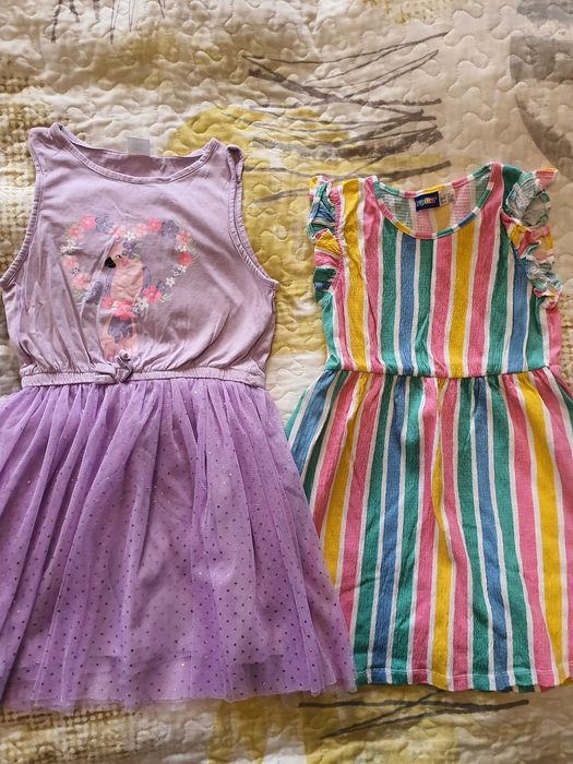 Летни дрешки за момиченце 122-128 размер, запазении, без забележки