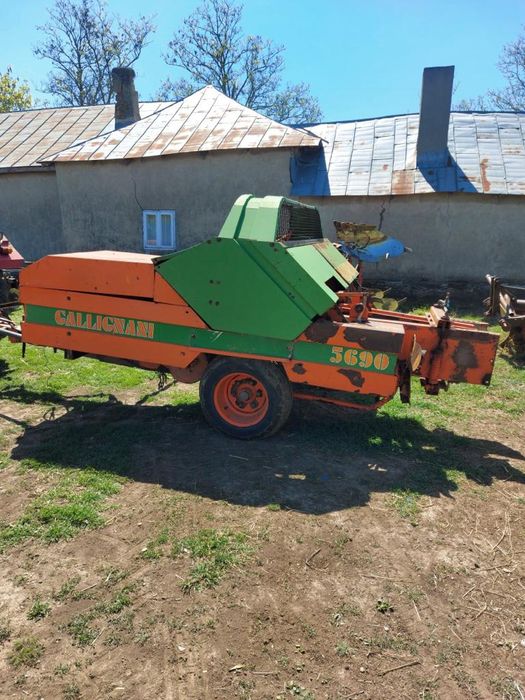 Vând balotiera galigani