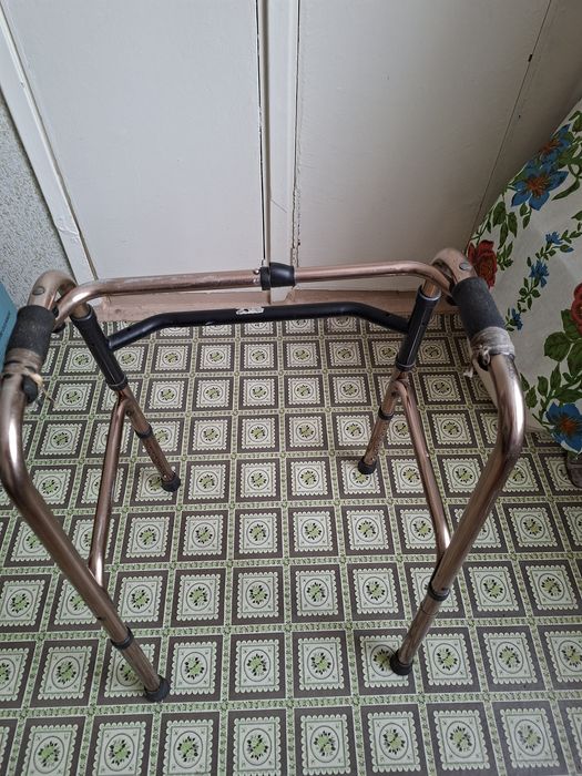 Ходунки взрослых