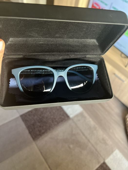 Слънчеви очила DKNY