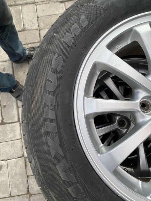 Комплект резины с дисками на Мицубиси