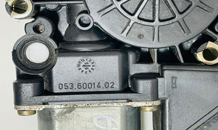 Motoras macara  geam stanga fata 0536001402 Audi A4 B5