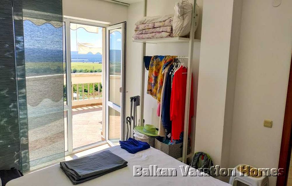 Двустаен апартамент с гледка море в Бяла