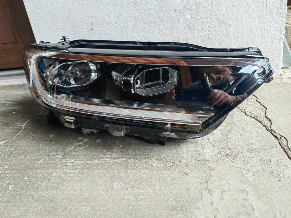 Фар VW T-Roc IQ Light десен / Фар Т-Рок Оригинален