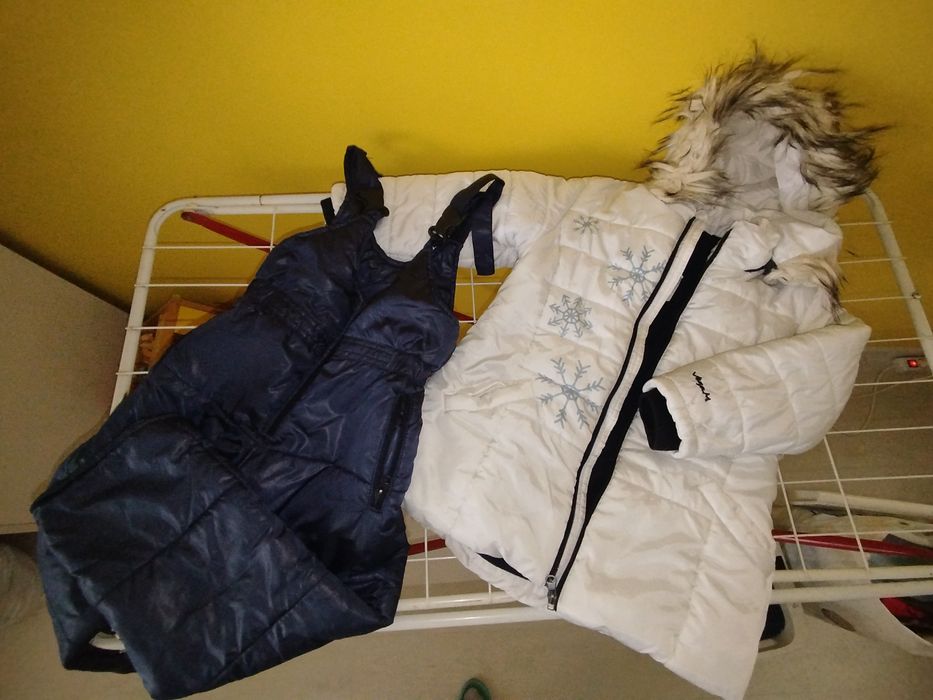 Зимна грейка- екип с яке и гащеризон