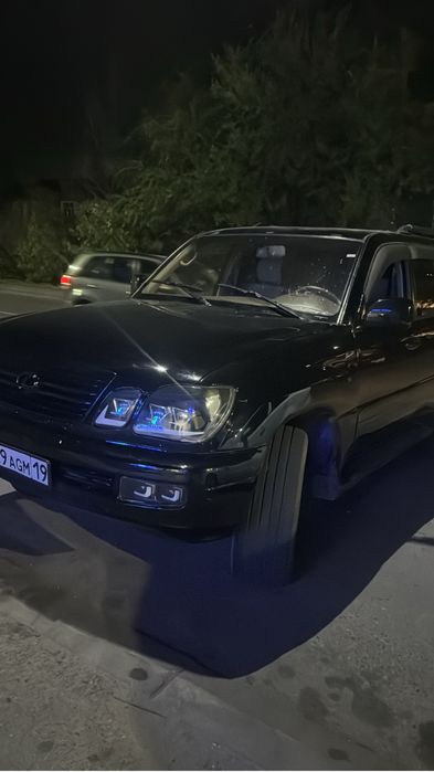 Продам Фары перед на lexus lx470